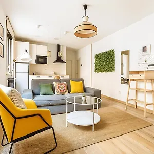 Trauko Flat Parking 12 Euros X Day Ebi01313 Appartement